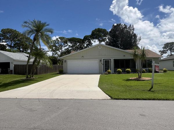 1641 SE CLEARMONT Street, Port St. Lucie, FL 34983
