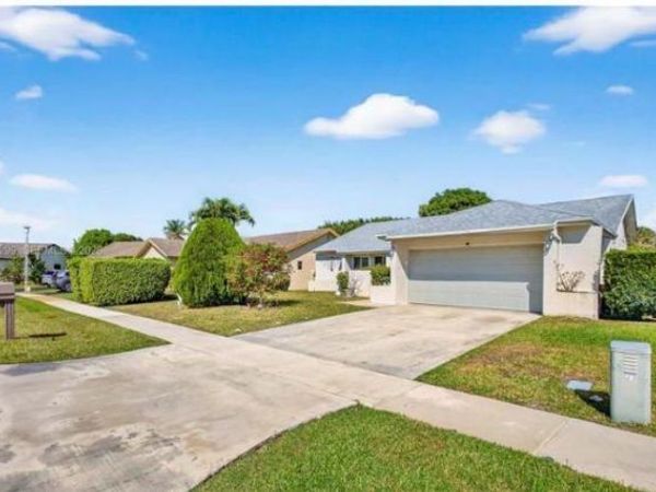 10681 GREENBRIAR Court, Boca Raton, FL 33498