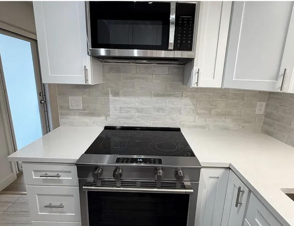 2630 W 28th Street, Riviera Beach, FL 33404 Photo