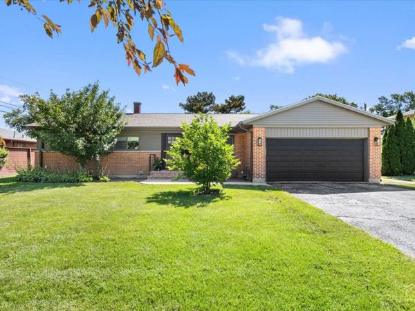 875 Horne Terrace , Des Plaines, IL 60016