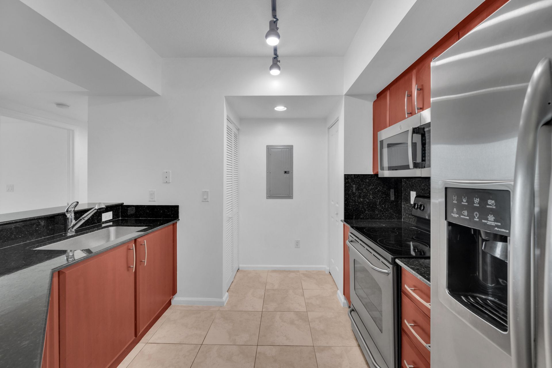 403 S Sapodilla Avenue, Unit 612, West Palm Beach, FL 33401 Photo