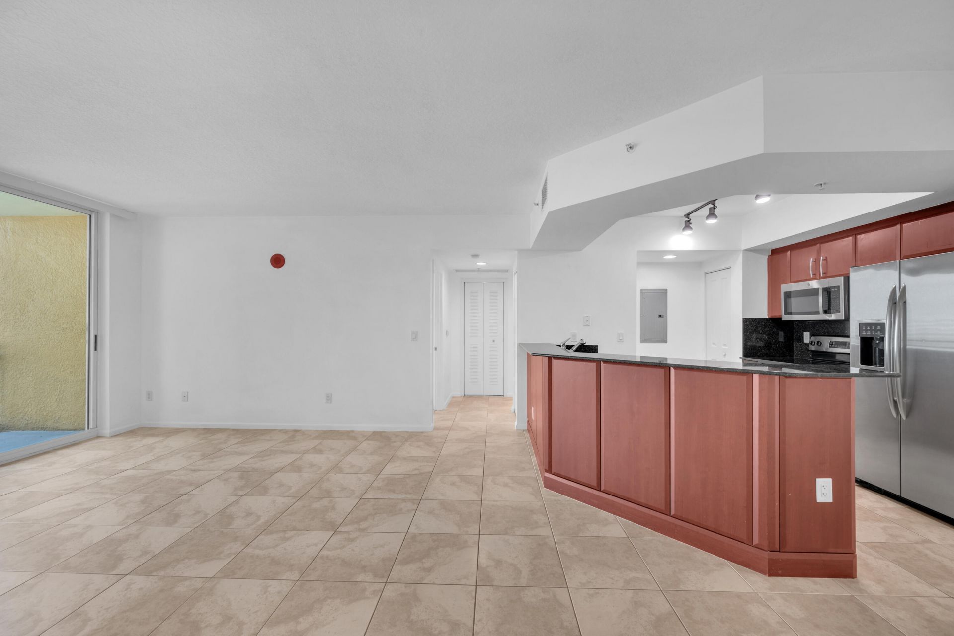 403 S Sapodilla Avenue, Unit 612, West Palm Beach, FL 33401 Photo