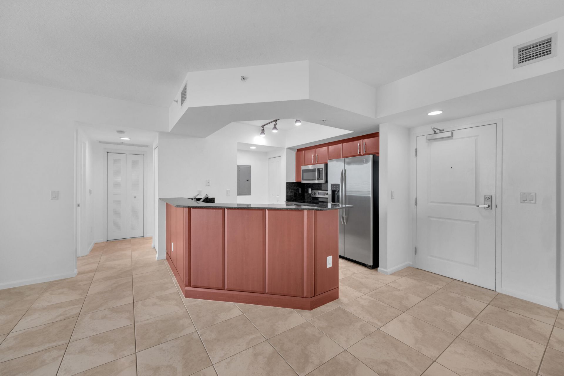 403 S Sapodilla Avenue, Unit 612, West Palm Beach, FL 33401 Photo