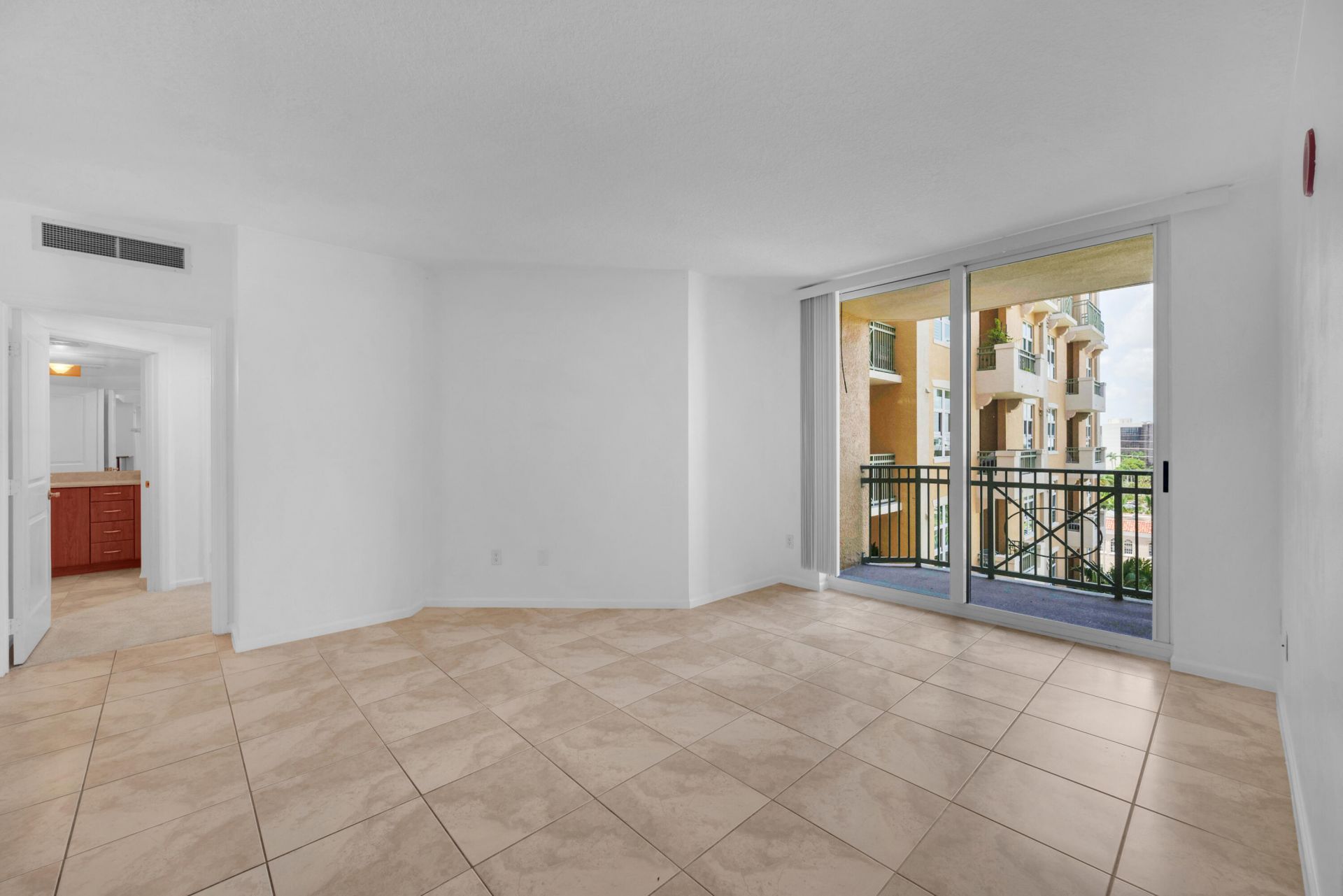 403 S Sapodilla Avenue, Unit 612, West Palm Beach, FL 33401 Photo