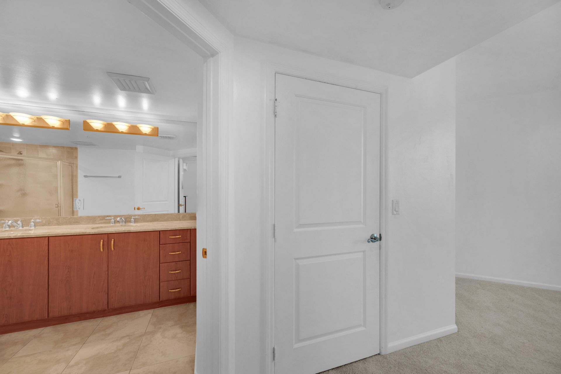 403 S Sapodilla Avenue, Unit 612, West Palm Beach, FL 33401 Photo