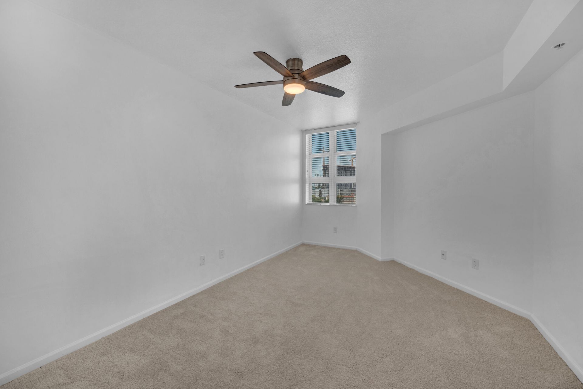 403 S Sapodilla Avenue, Unit 612, West Palm Beach, FL 33401 Photo