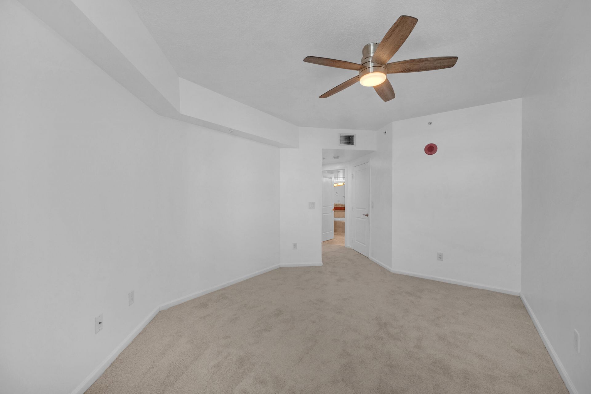 403 S Sapodilla Avenue, Unit 612, West Palm Beach, FL 33401 Photo