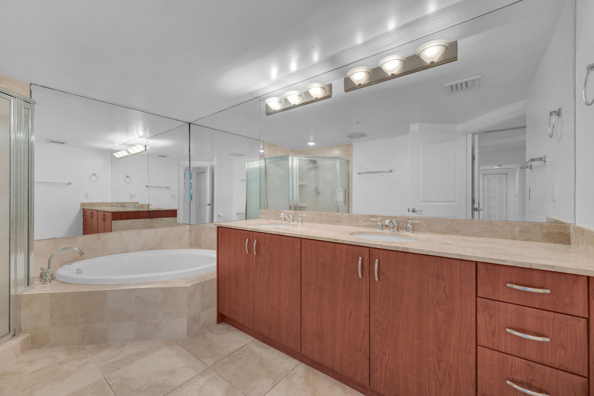 403 S Sapodilla Avenue, Unit 612, West Palm Beach, FL 33401 Photo