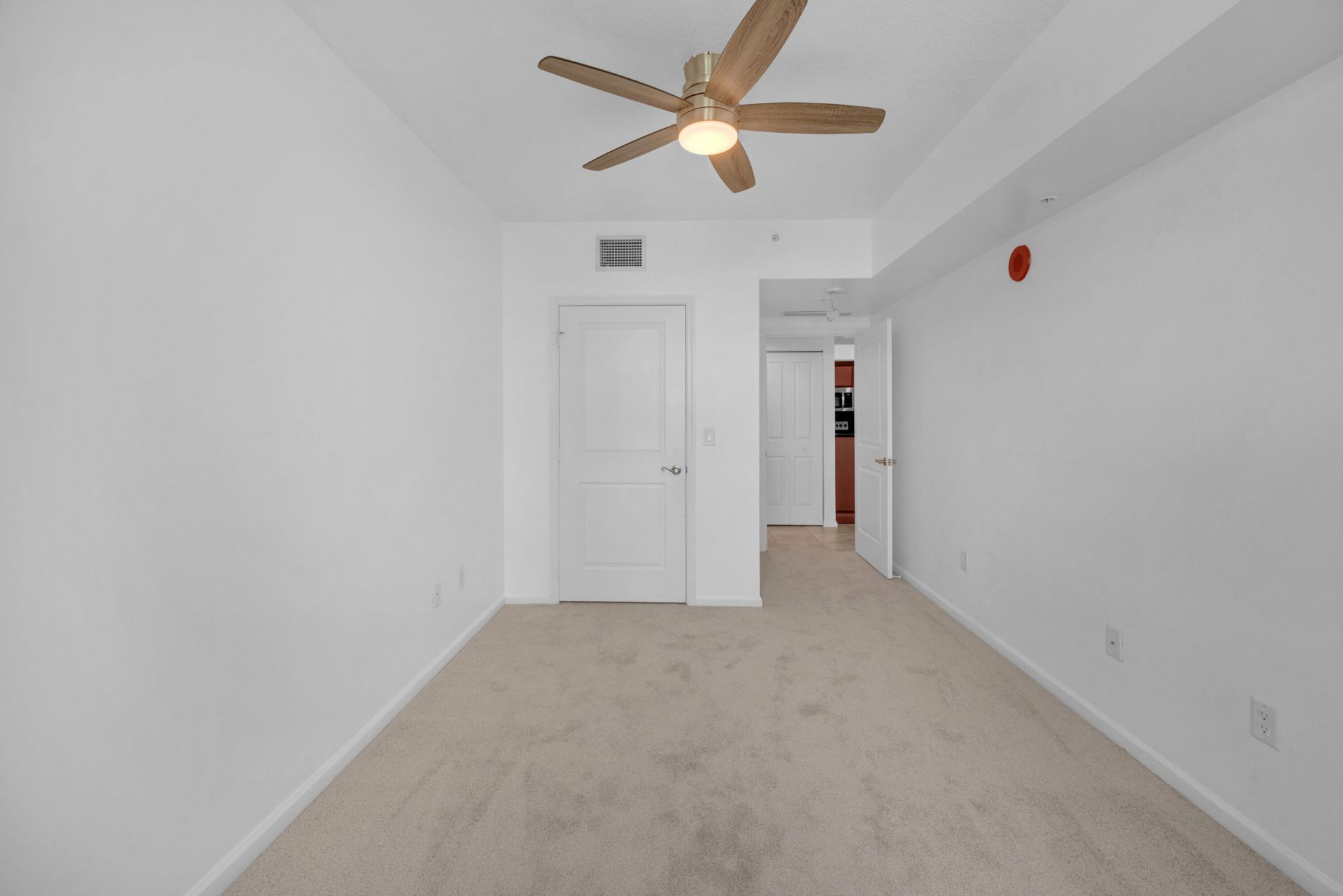 403 S Sapodilla Avenue, Unit 612, West Palm Beach, FL 33401 Photo