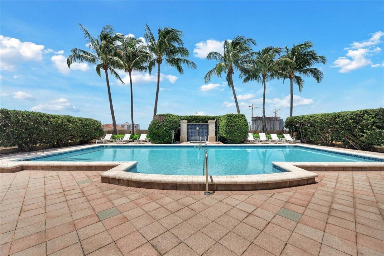 403 S Sapodilla Avenue, Unit 612, West Palm Beach, FL 33401 Photo