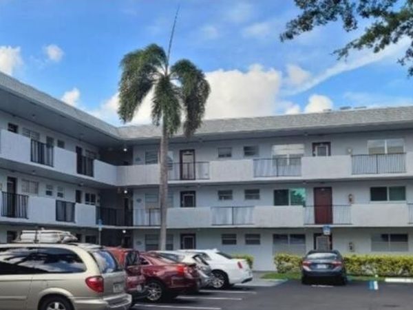 8405 NW 61st Street E, Unit D106, Tamarac, FL 33321