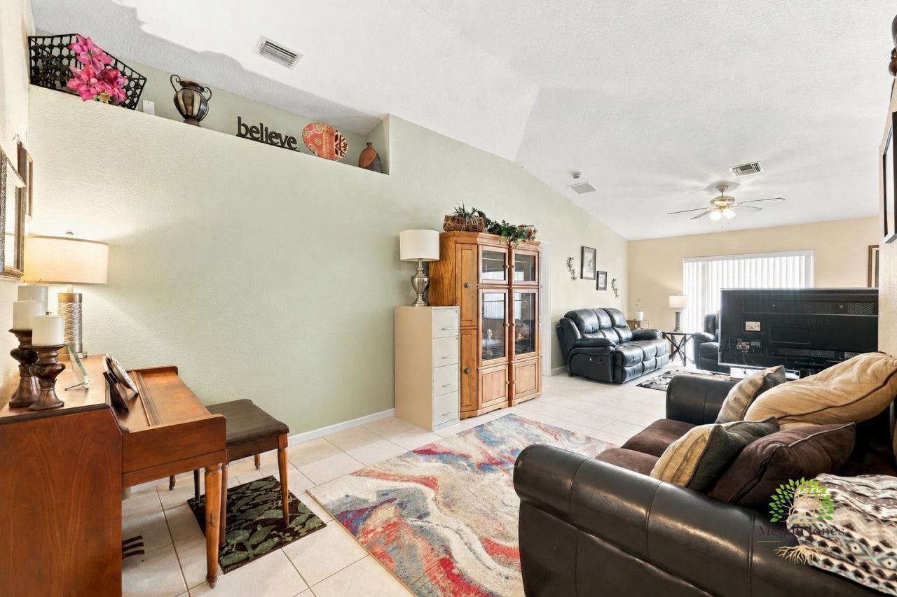 5863 Azalea Circle, West Palm Beach, FL 33415 Photo