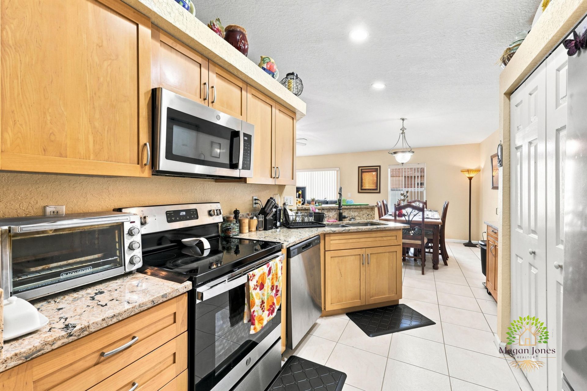 5863 Azalea Circle, West Palm Beach, FL 33415 Photo