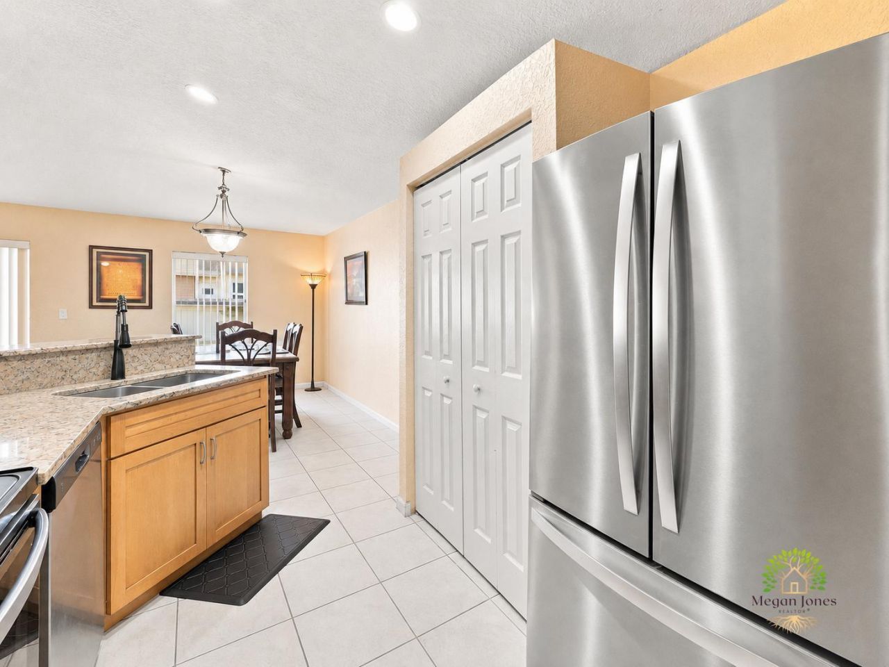 5863 Azalea Circle, West Palm Beach, FL 33415 Photo