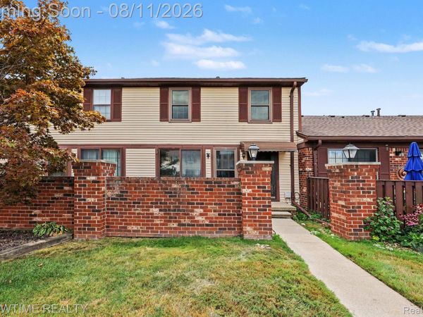 39415 OLD DOMINION Drive, Clinton Township, Mi 48038