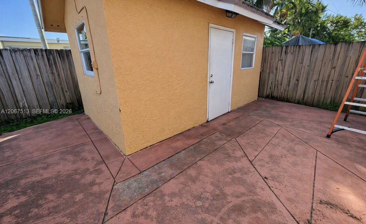10920 Westwood Lake Dr , Miami, FL 33165 Photo