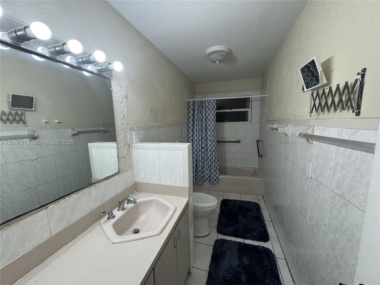 10920 Westwood Lake Dr , Miami, FL 33165 Photo