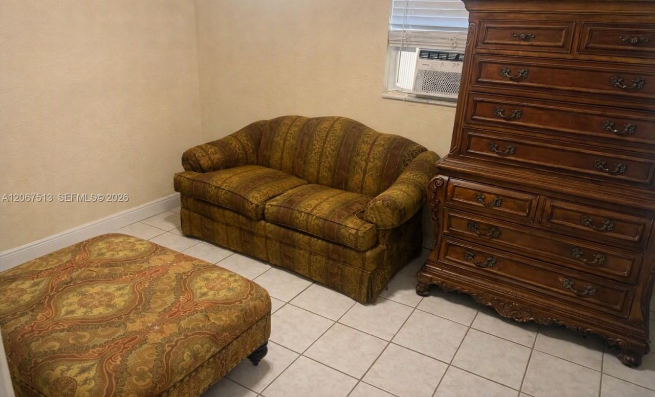 10920 Westwood Lake Dr , Miami, FL 33165 Photo