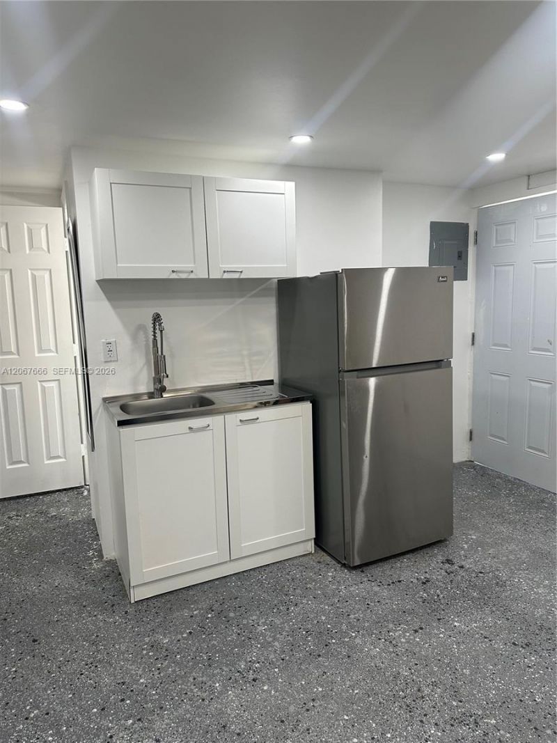 1725 NW 9th Ave , Unit Studio, Fort Lauderdale, FL 33311 Photo
