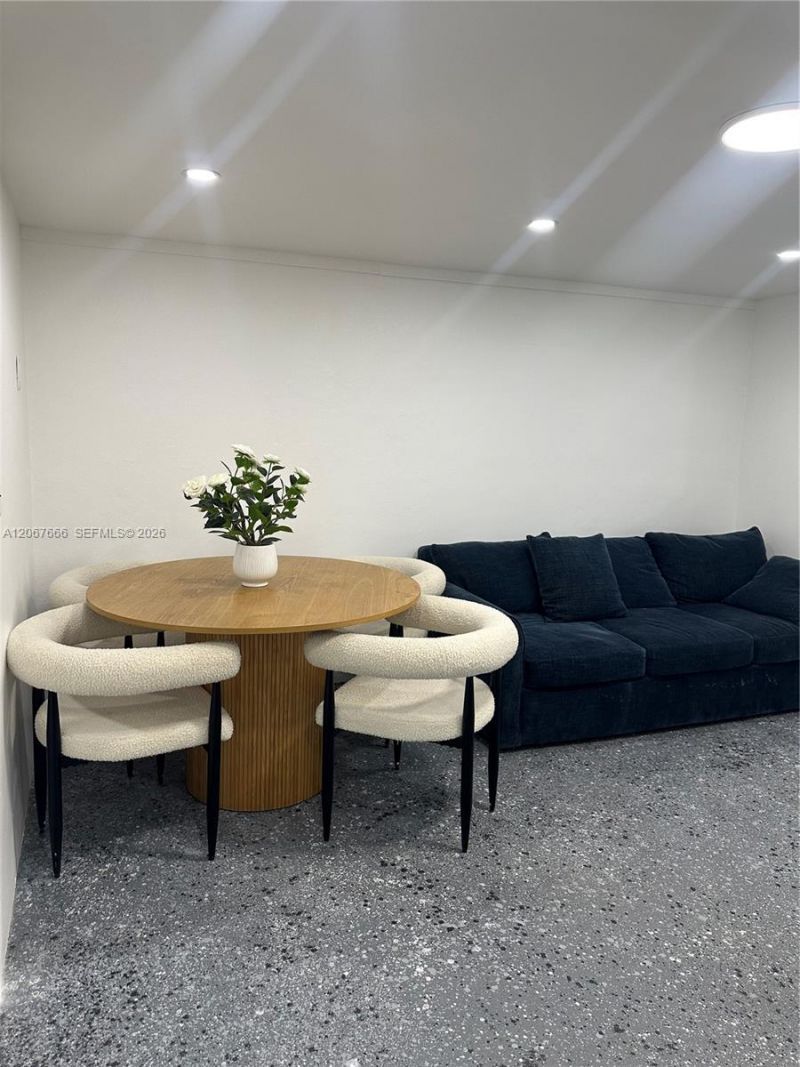 1725 NW 9th Ave , Unit Studio, Fort Lauderdale, FL 33311 Photo