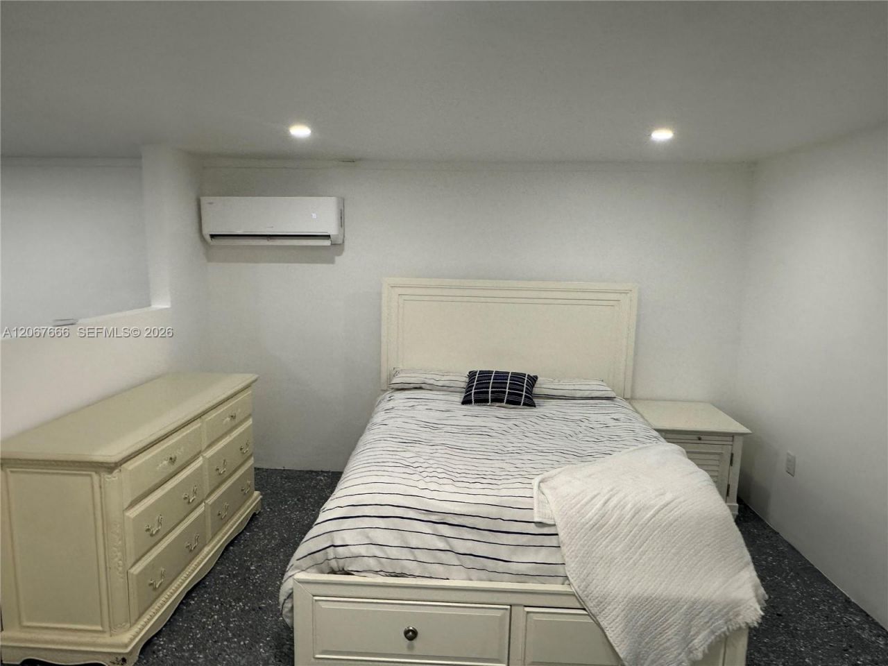 1725 NW 9th Ave , Unit Studio, Fort Lauderdale, FL 33311 Photo