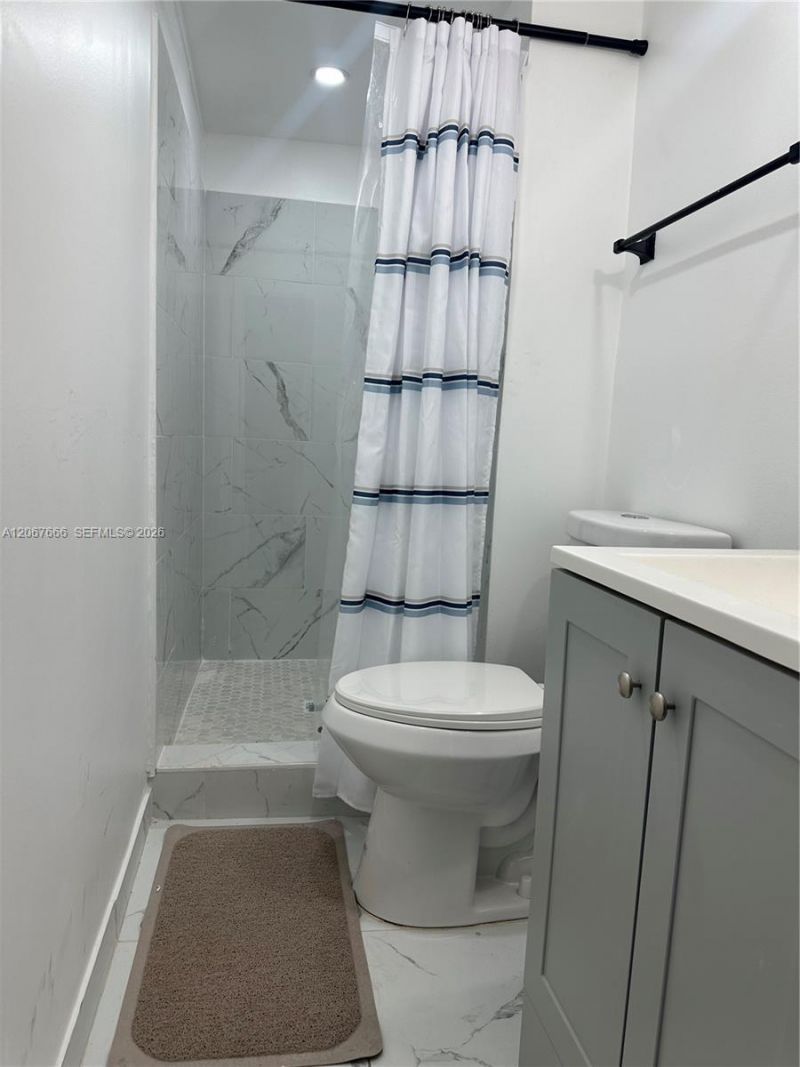 1725 NW 9th Ave , Unit Studio, Fort Lauderdale, FL 33311 Photo