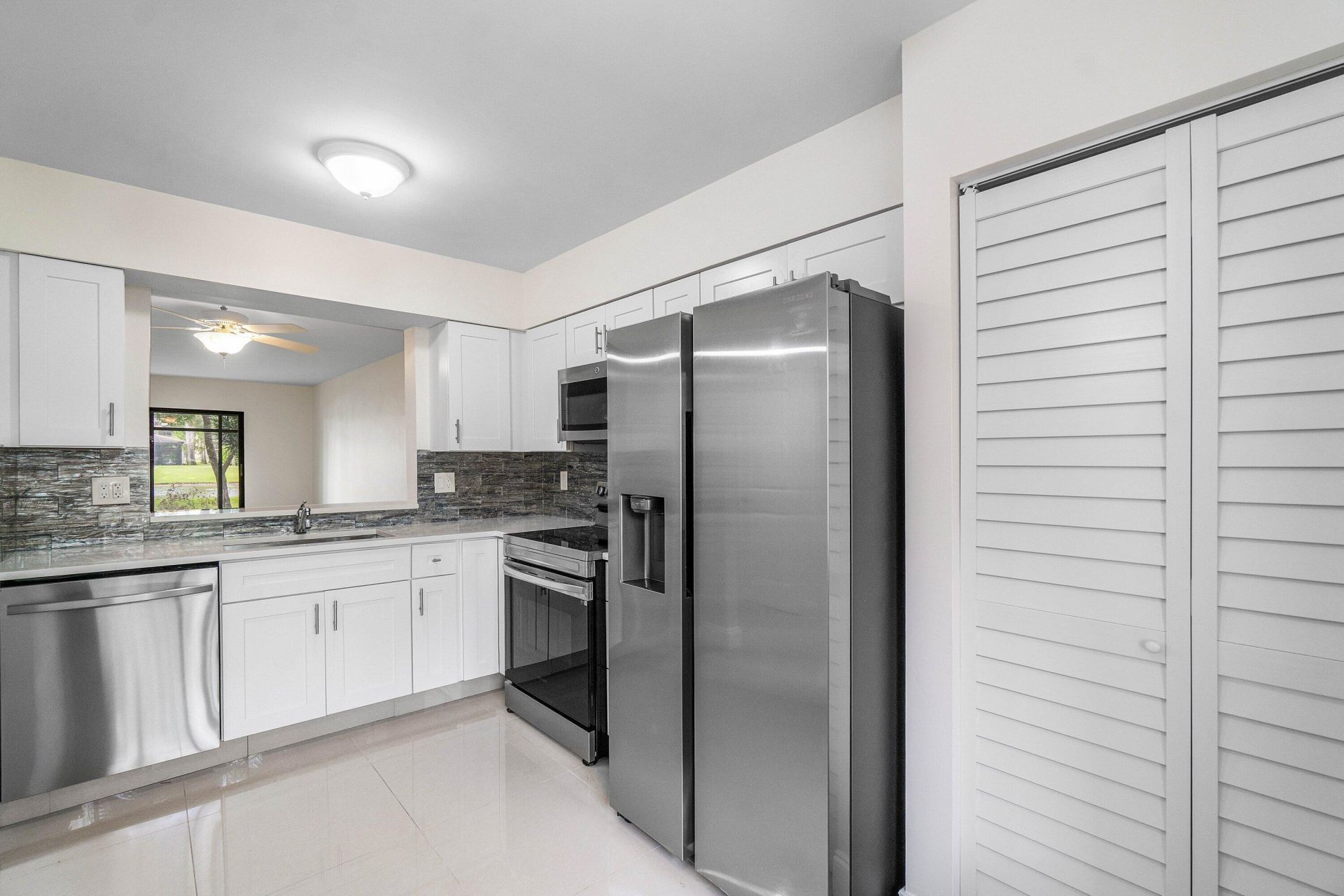 7290 Kinghurst Drive, Unit 106, Delray Beach, FL 33446 Photo