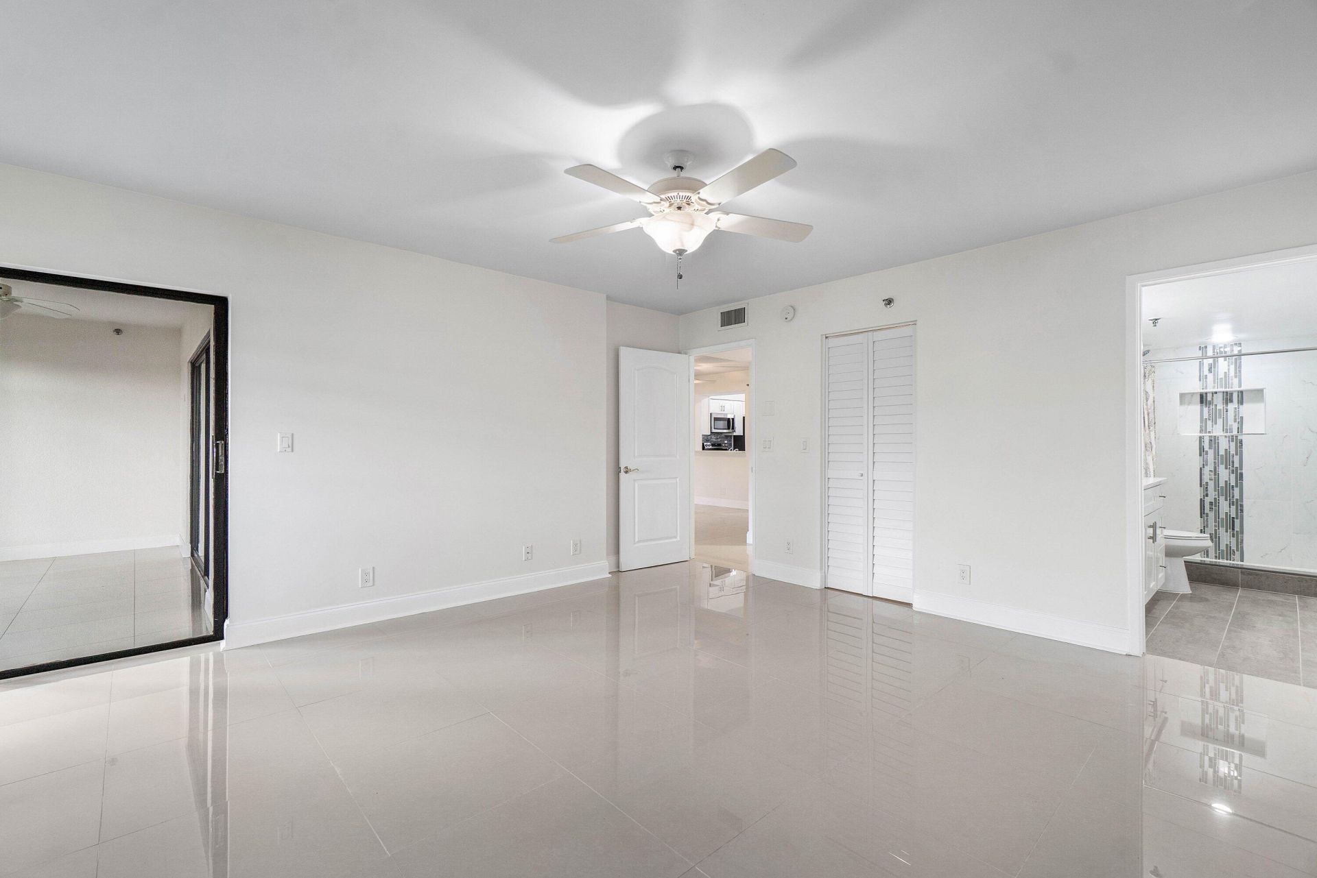 7290 Kinghurst Drive, Unit 106, Delray Beach, FL 33446 Photo