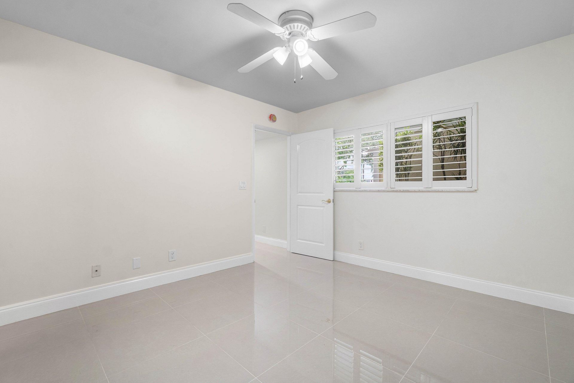 7290 Kinghurst Drive, Unit 106, Delray Beach, FL 33446 Photo