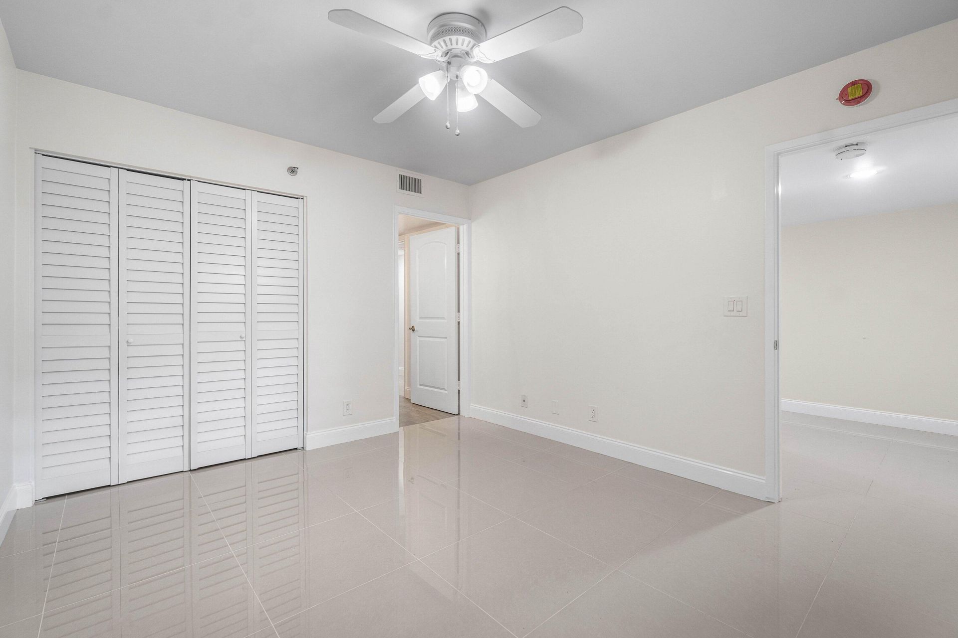 7290 Kinghurst Drive, Unit 106, Delray Beach, FL 33446 Photo