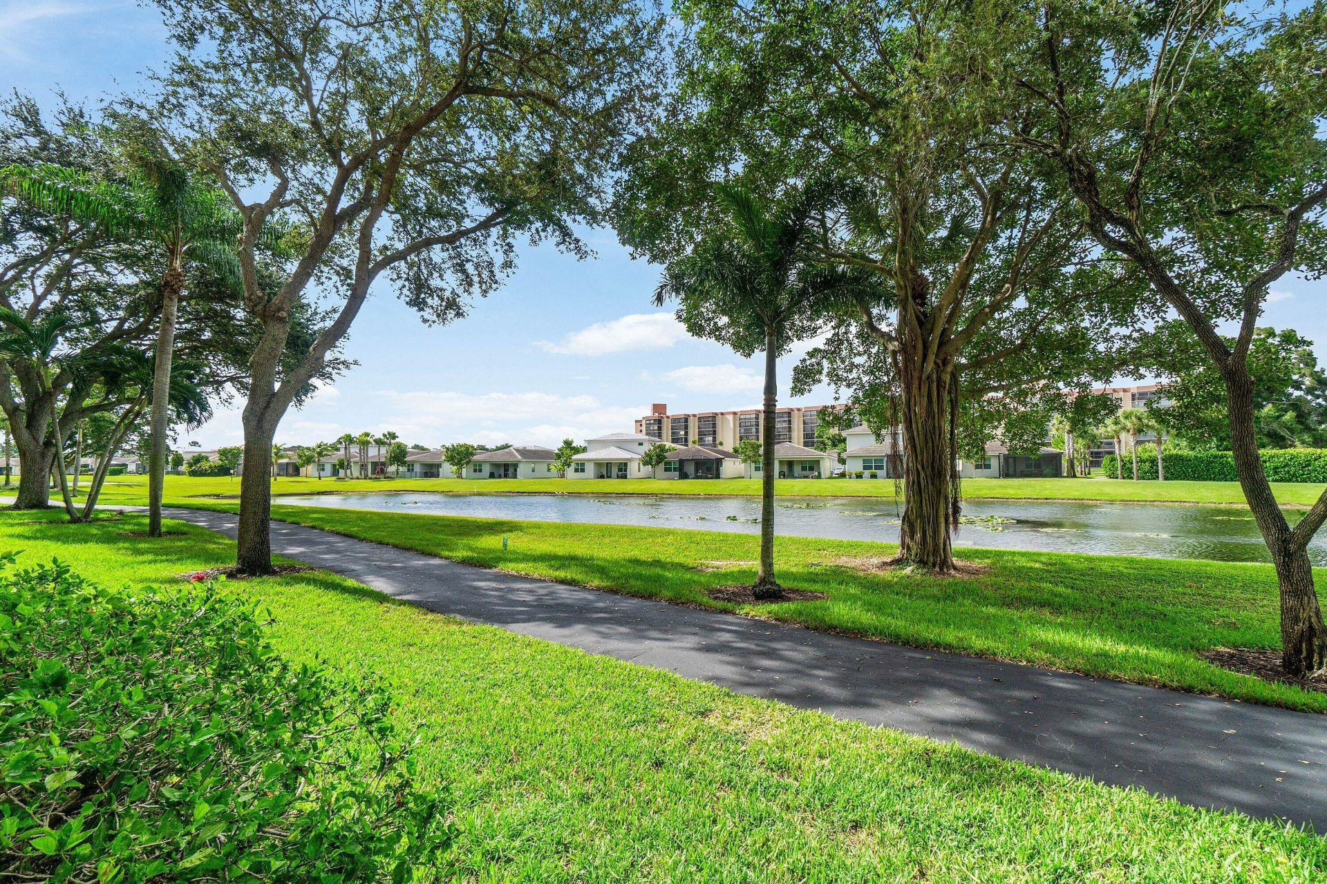 7290 Kinghurst Drive, Unit 106, Delray Beach, FL 33446 Photo