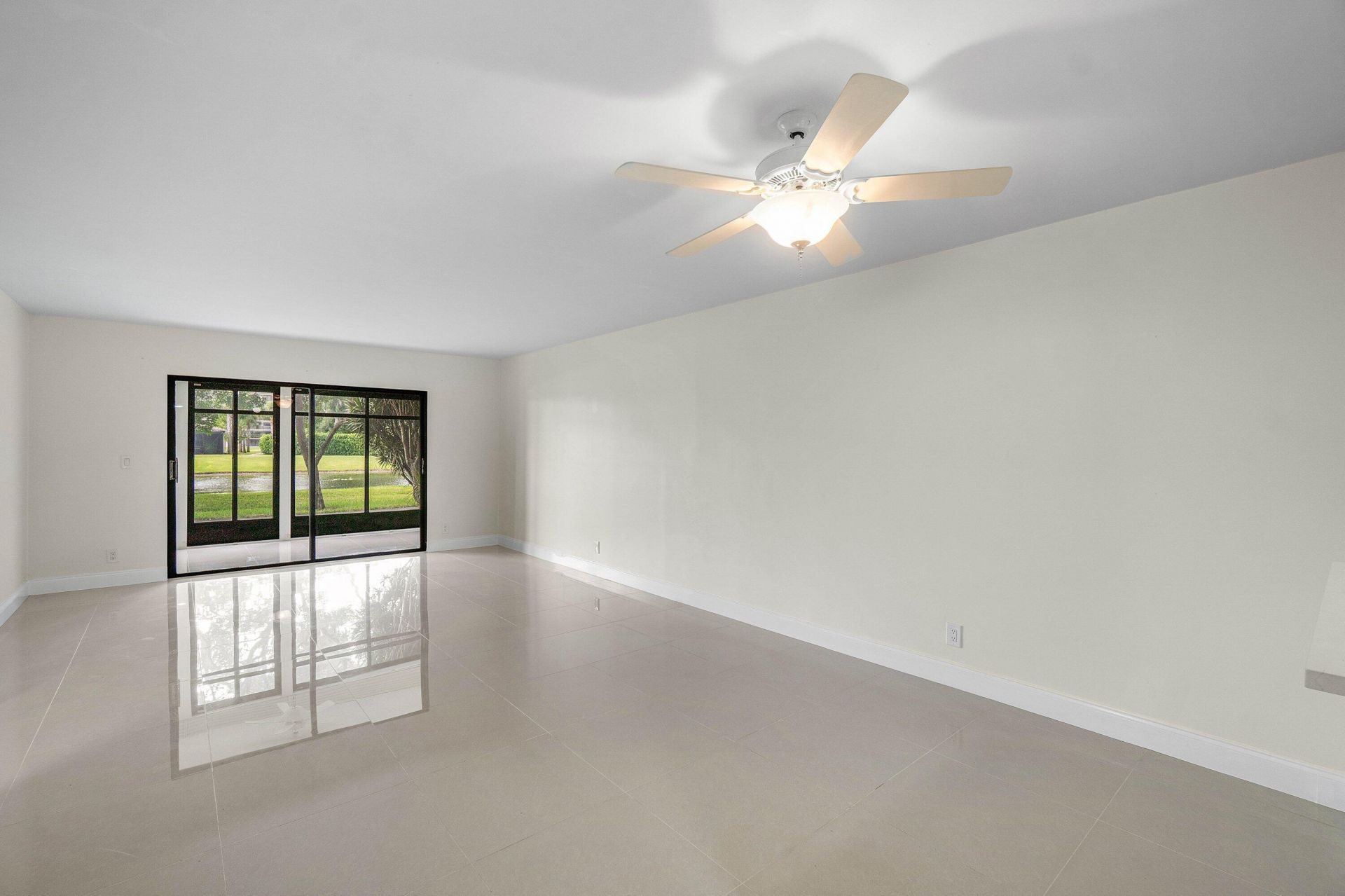 7290 Kinghurst Drive, Unit 106, Delray Beach, FL 33446 Photo