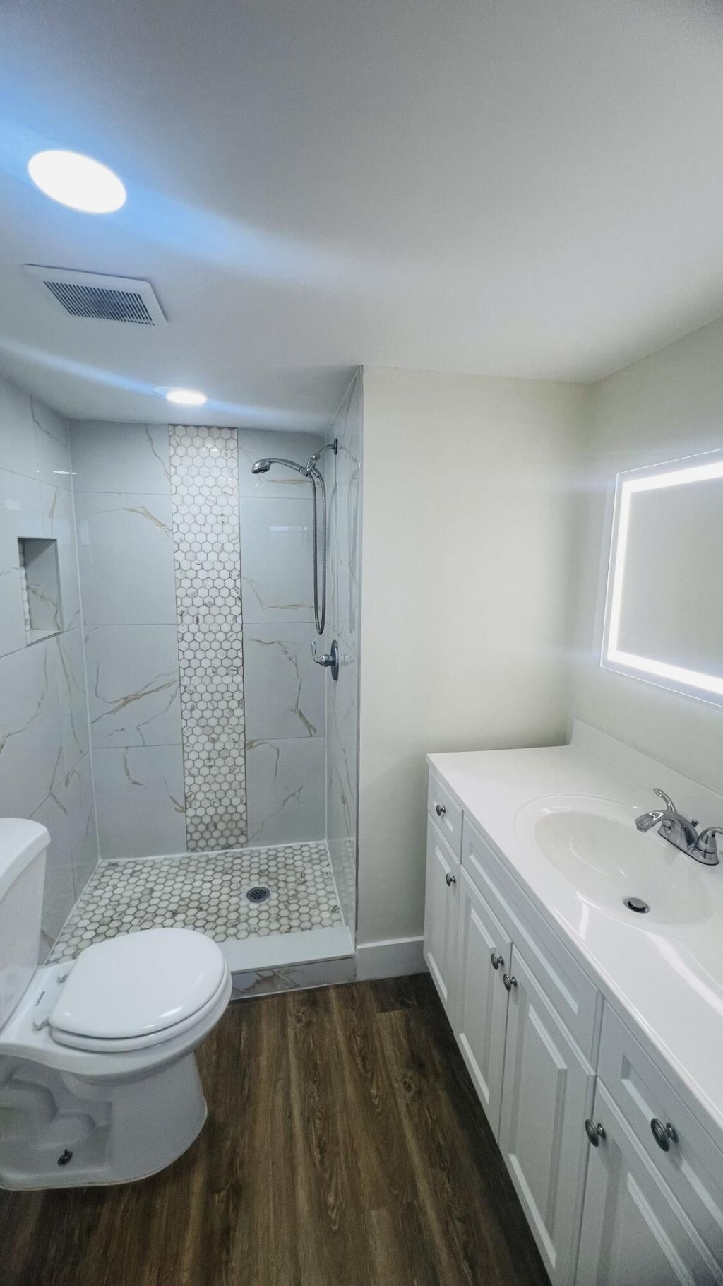 8345 Sunrise Lakes Boulevard, Unit 304, Sunrise, FL 33322 Photo