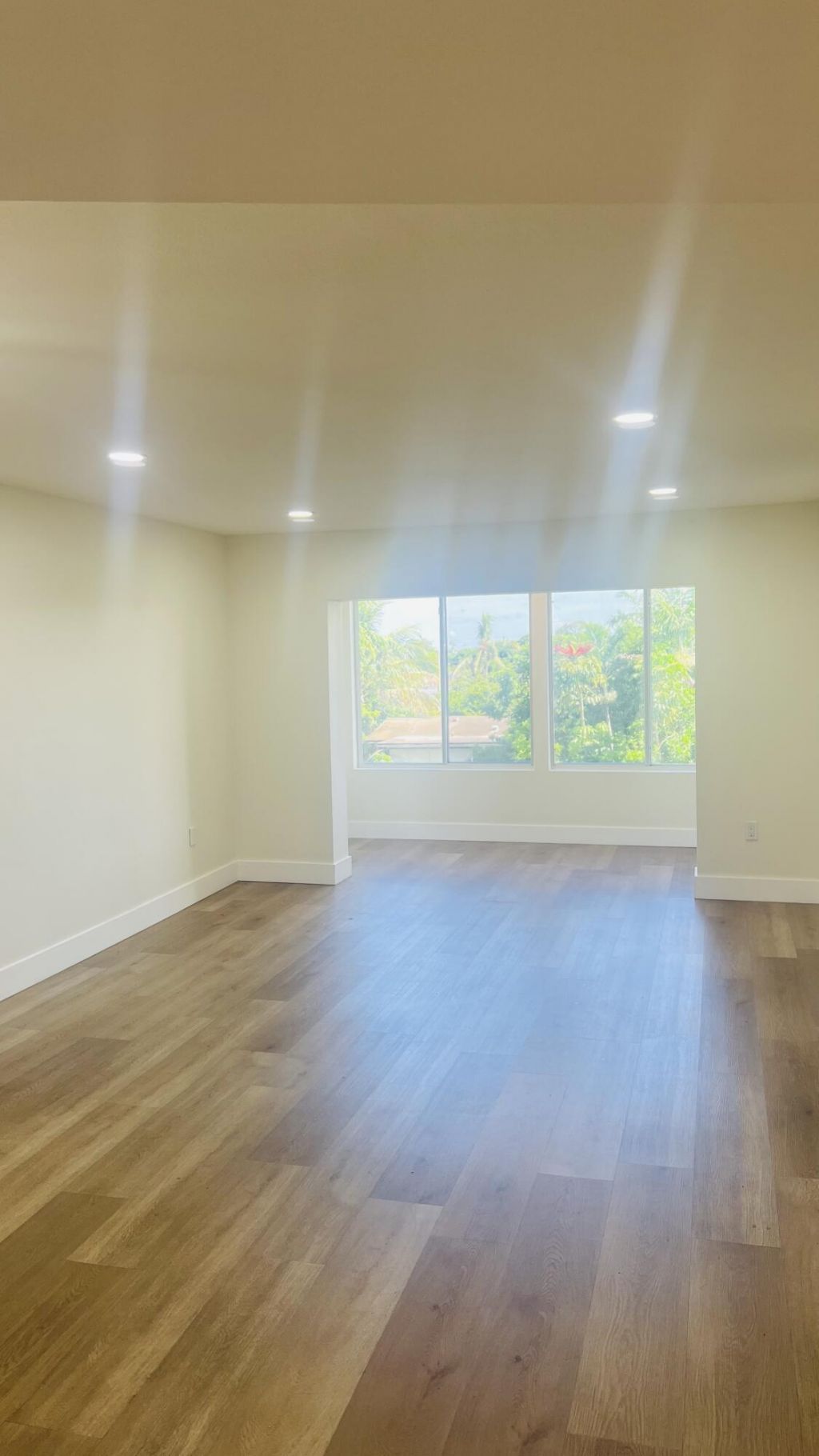 8345 Sunrise Lakes Boulevard, Unit 304, Sunrise, FL 33322 Photo