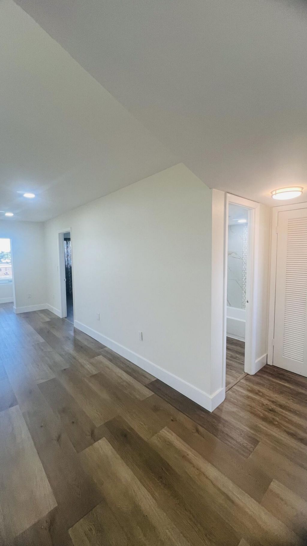 8345 Sunrise Lakes Boulevard, Unit 304, Sunrise, FL 33322 Photo