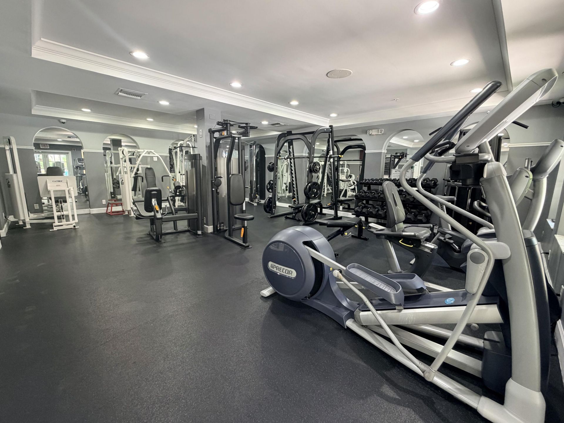 630 S Sapodilla Avenue, Unit 323, West Palm Beach, FL 33401 Photo
