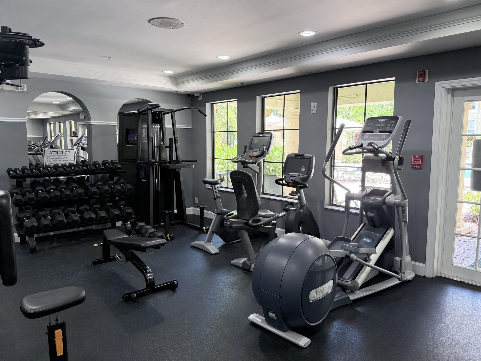 630 S Sapodilla Avenue, Unit 323, West Palm Beach, FL 33401 Photo