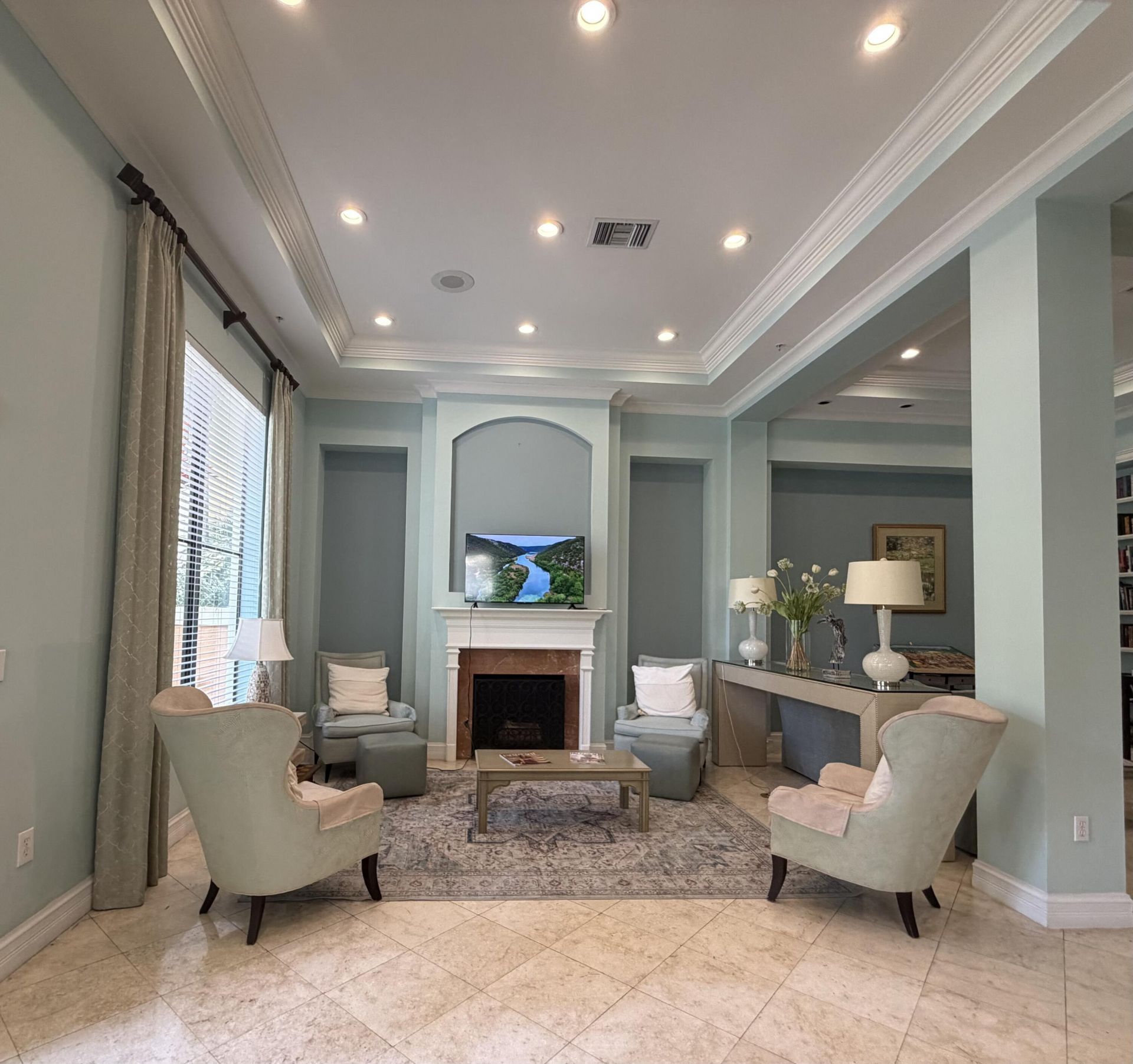 630 S Sapodilla Avenue, Unit 323, West Palm Beach, FL 33401 Photo