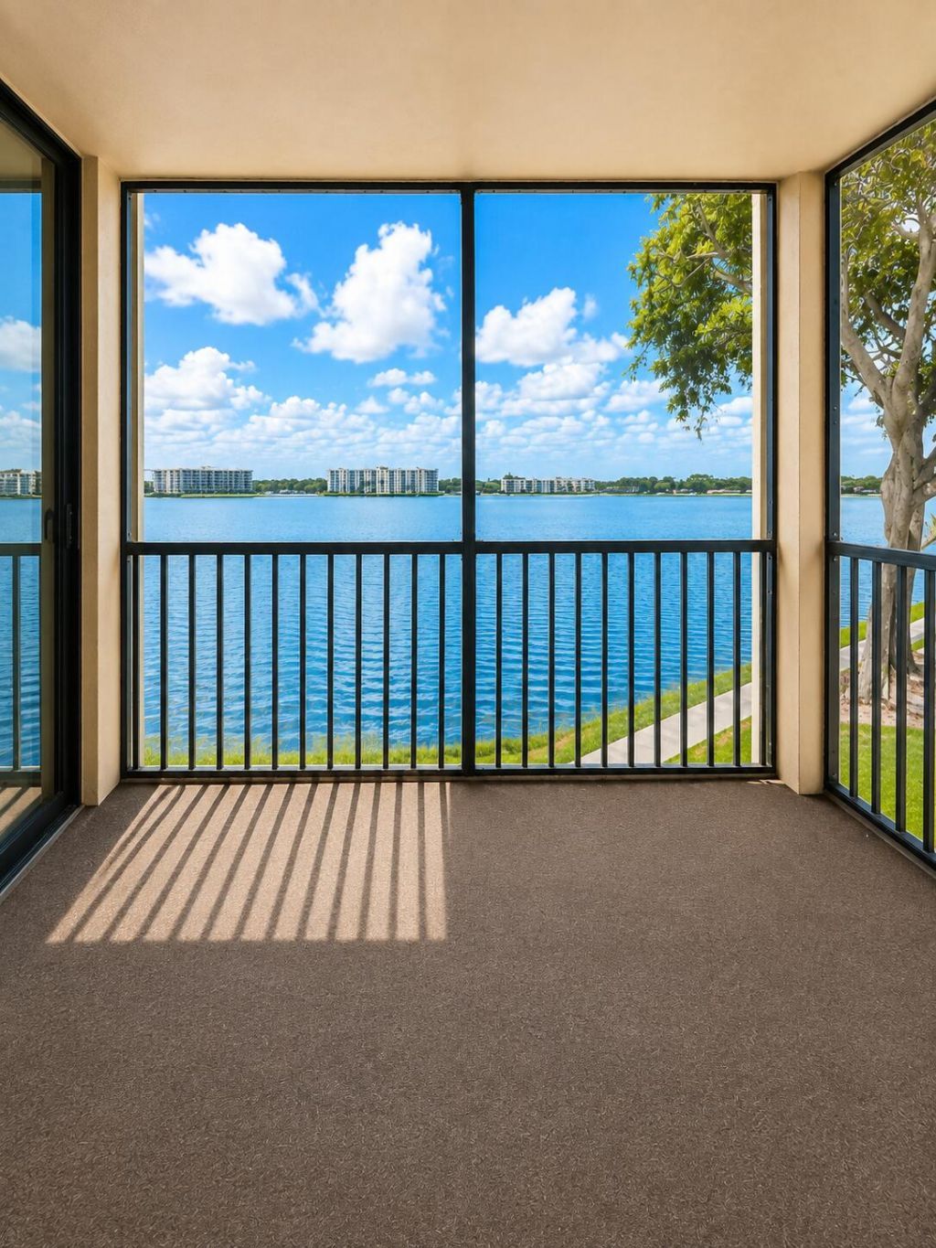 115 Lake Emerald Drive, Unit 210, Oakland Park, FL 33309 Photo
