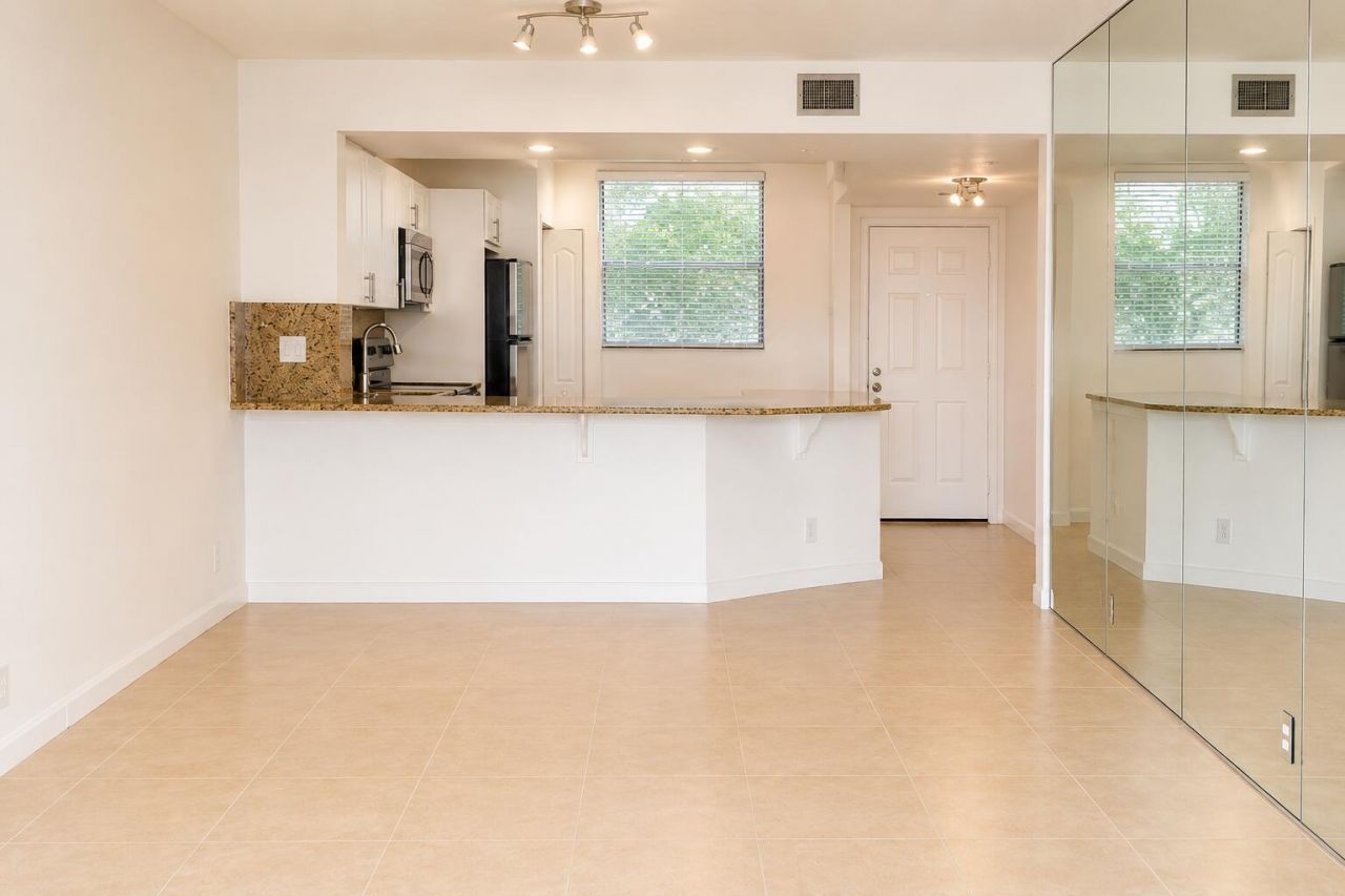 115 Lake Emerald Drive, Unit 210, Oakland Park, FL 33309 Photo