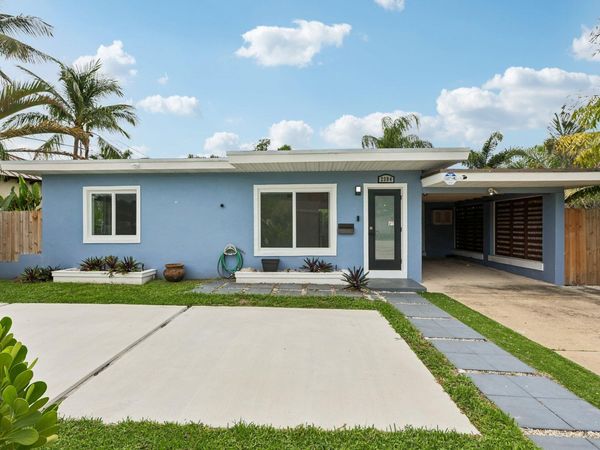 2304 SE 13th Court, Pompano Beach, FL 33062