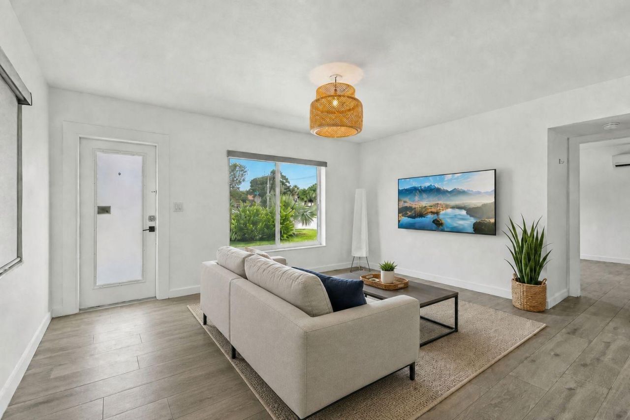 2304 SE 13th Court, Pompano Beach, FL 33062 Photo