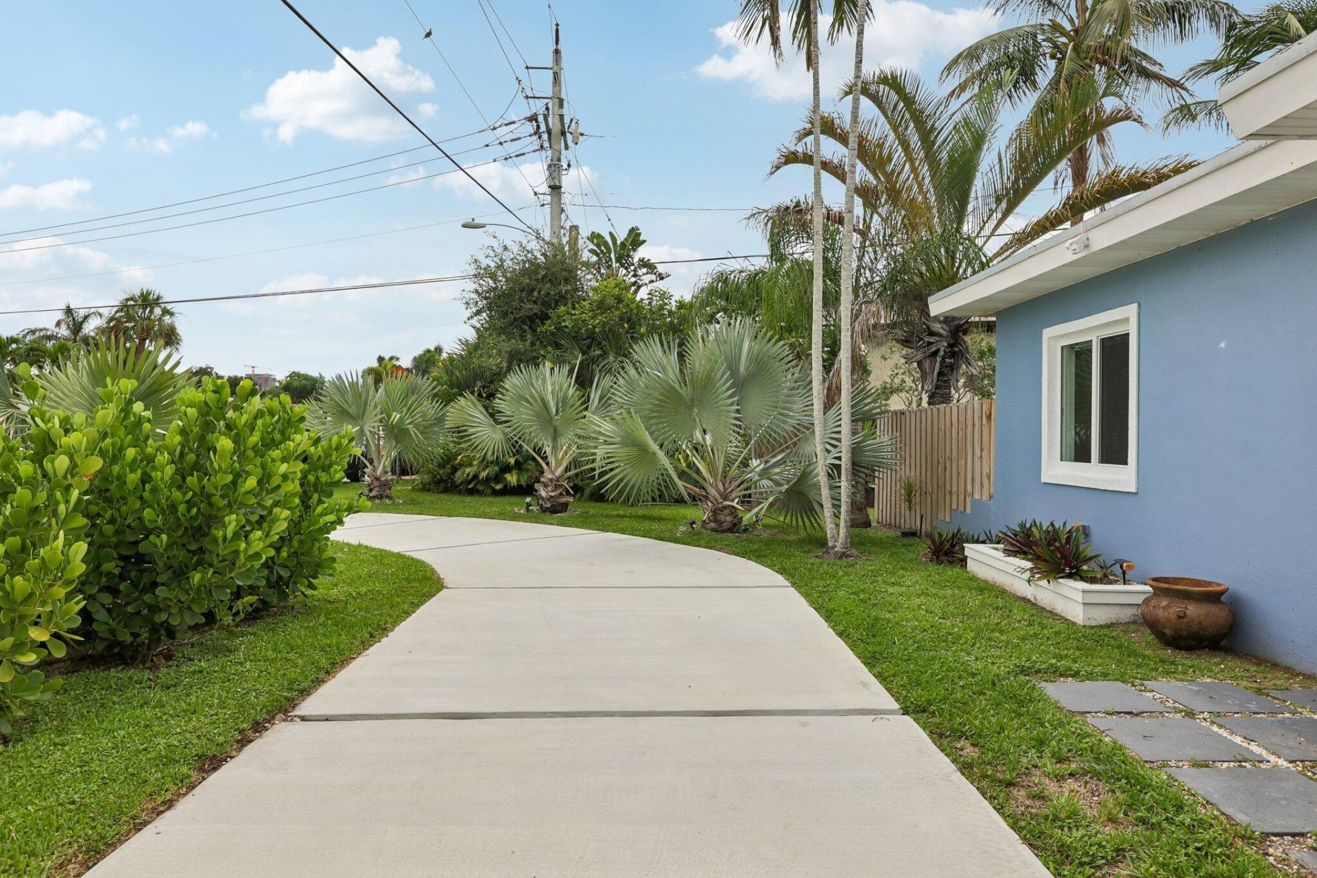 2304 SE 13th Court, Pompano Beach, FL 33062 Photo
