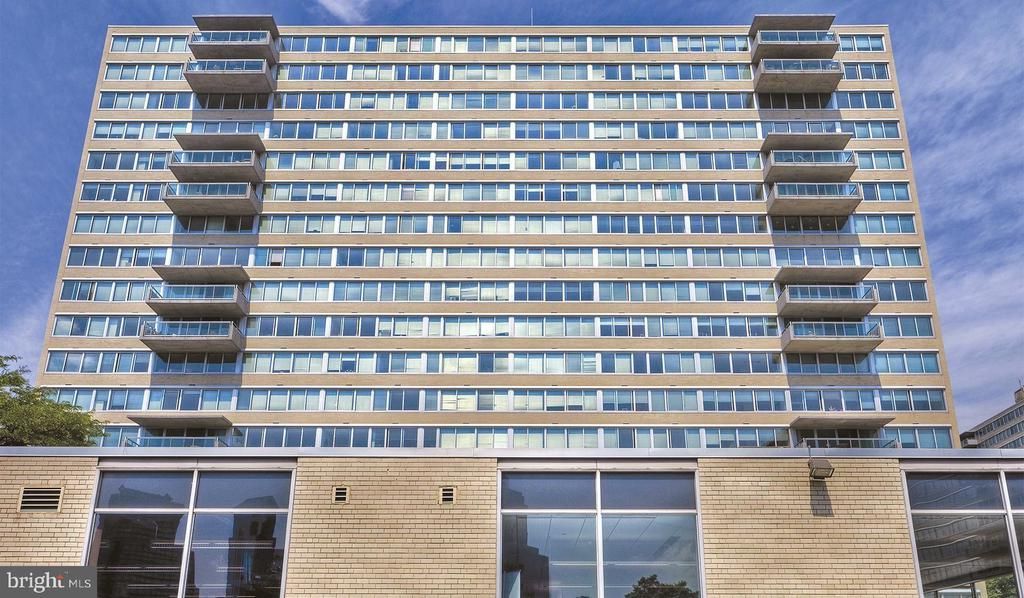 2200 Benjamin Franklin Parkway, Unit W0210, Philadelphia, PA 19130 Main Photo