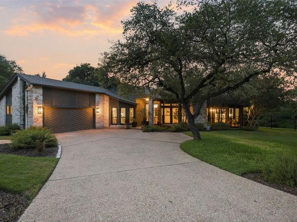 208 Phlox DR, Lakeway, TX 78734