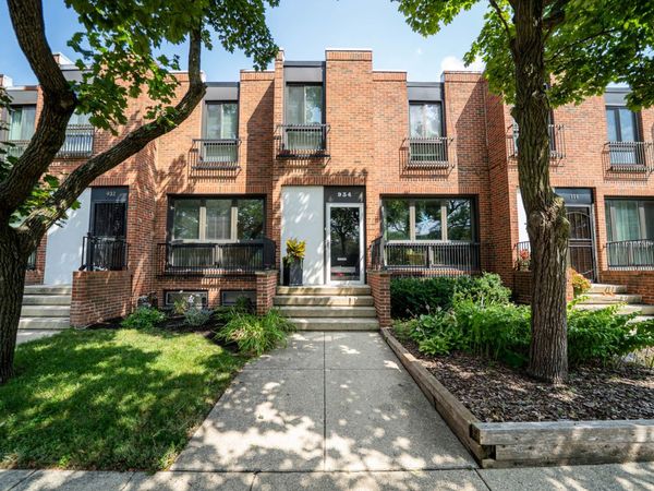934 E 55th Street , Chicago, IL 60615