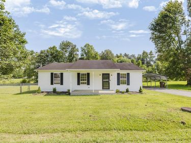 31 Windy Cove Lane, Stanton, KY 40380