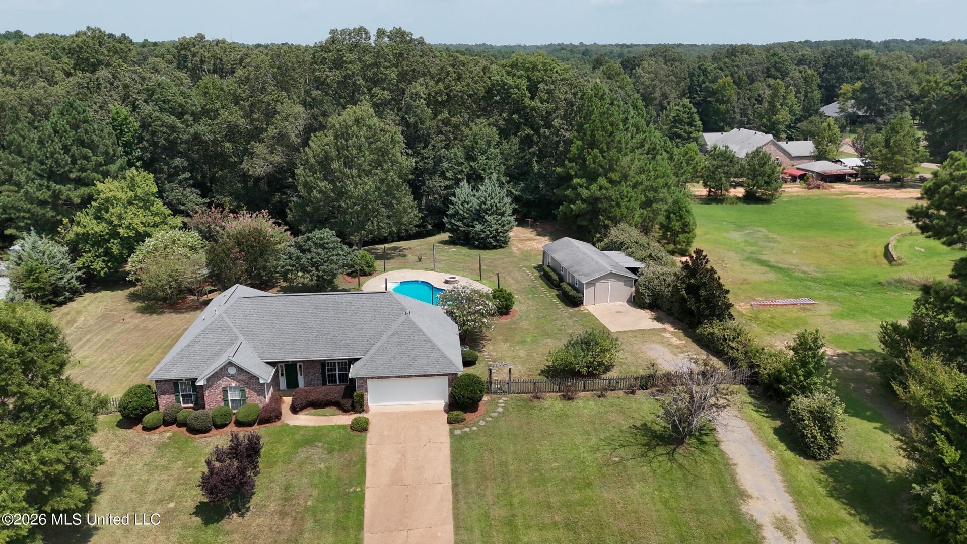 220 Tudor Circle, Brandon, MS 39042 Main Photo