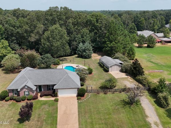 220 Tudor Circle, Brandon, MS 39042