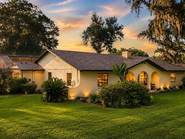 41300 DIXIE AVENUE , UMATILLA, FL 32784